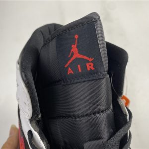 Air Jordan 1 Mid "White Black Chile Red" (GS) - Image 3