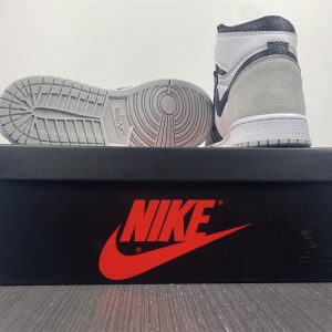 Air Jordan 1 Retro High OG "Bleached Coral" (GS) - Image 7