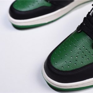 Air Jordan 1 Retro High "Pine Green" - Image 3