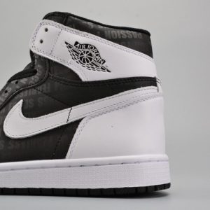 Air Jordan 1 Retro High "RE2PECT" (Derek Jeter) - Image 4