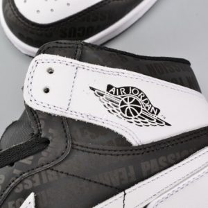 Air Jordan 1 Retro High "RE2PECT" (Derek Jeter) - Image 15