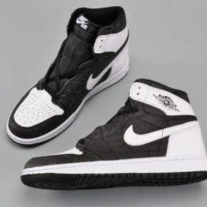 Air Jordan 1 Retro High "RE2PECT" (Derek Jeter) - Image 16