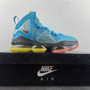 Nike LeBron 19 "Christmas" - Image 9